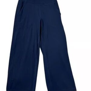 NWOT - Lululemon Align Wide Leg Cropped pants - size 4 in Navy Blue